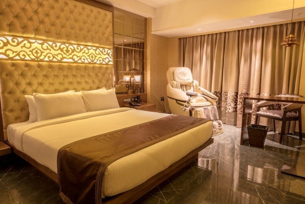 Hotel Peninsula Redpine Mumbai  Buitenkant foto