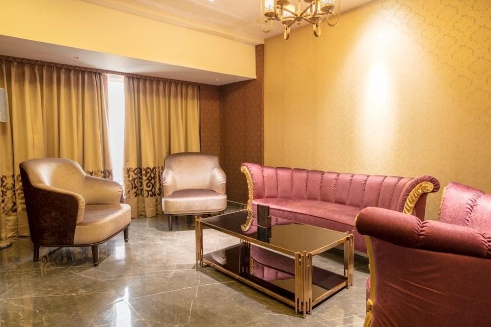 Hotel Peninsula Redpine Mumbai  Buitenkant foto