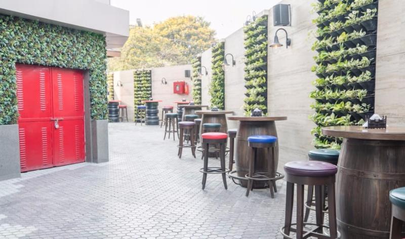 Hotel Peninsula Redpine Mumbai  Buitenkant foto