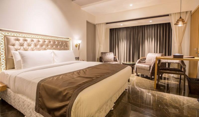 Hotel Peninsula Redpine Mumbai  Buitenkant foto