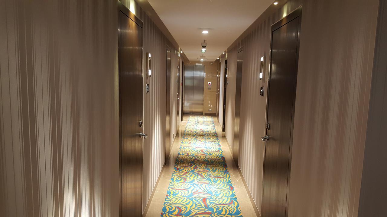 Hotel Peninsula Redpine Mumbai  Buitenkant foto