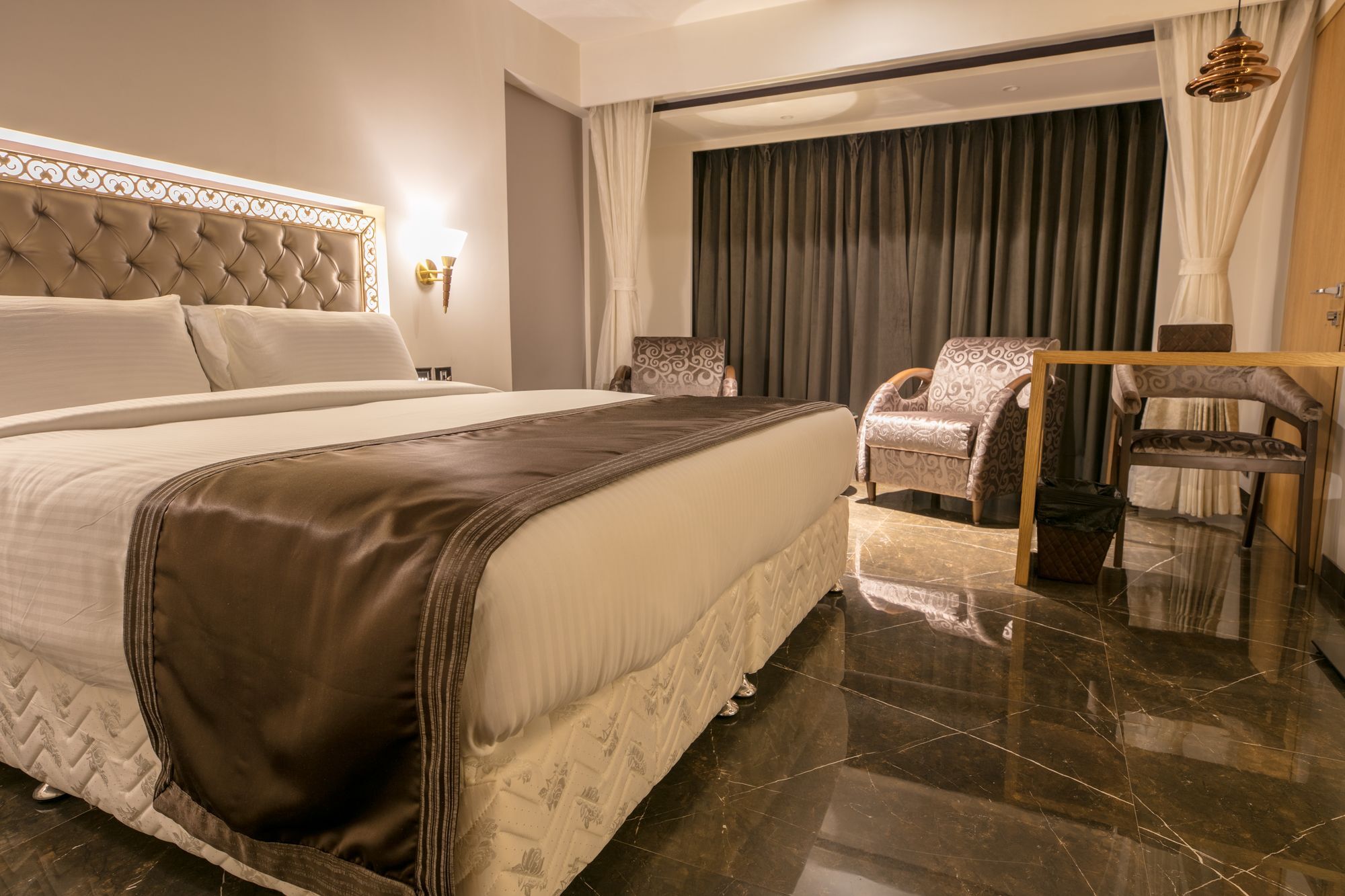 Hotel Peninsula Redpine Mumbai  Buitenkant foto
